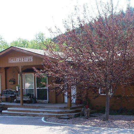 River Falls Lodging -Black Hills, South Dakota Hot Springs Værelse billede